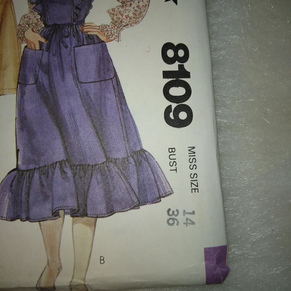 McCall's 8109 Sz 14 bust 36 Misses Jumpers in 3 variations, vintage 1982
